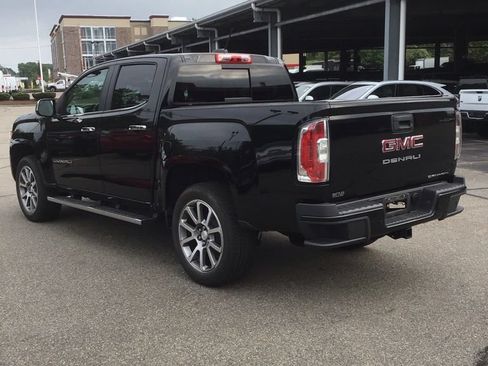 Used 2022 GMC Canyon Denali AWD/4WD image 3