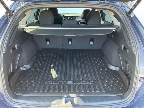 Used 2025 Subaru Outback Premium AWD/4WD image 25