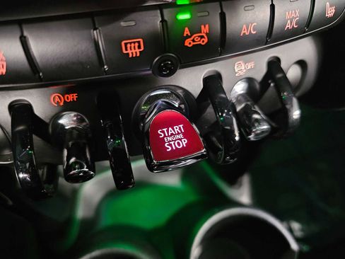 Used 2016 MINI Cooper S image 17