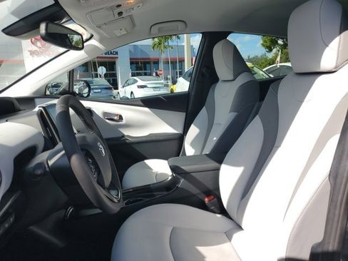 Certified 2022 Toyota Prius Prime Limited image 14