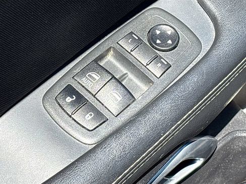 Used 2021 Dodge Challenger SXT RWD image 17
