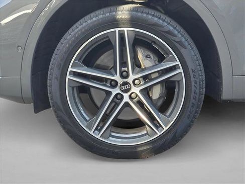 Certified 2023 Audi Q5 e Prestige w/ Prestige Package AWD/4WD image 9