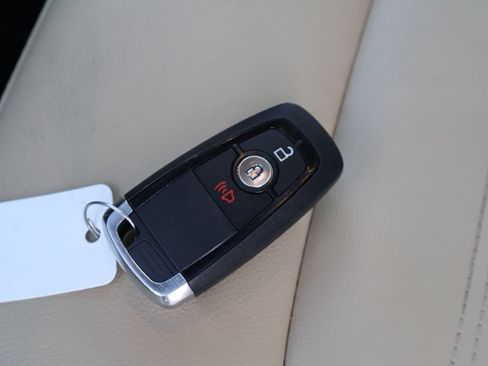 Used 2019 Ford Edge SEL w/ Equipment Group 201A FWD image 36
