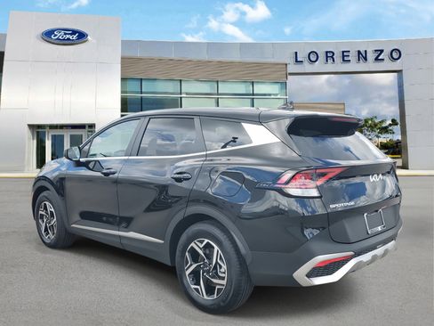 Used 2025 Kia Sportage LX image 7