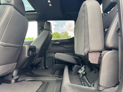 Used 2025 GMC Sierra 1500 AT4 w/ AT4 Premium Package AWD/4WD image 40
