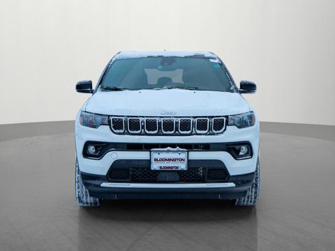 Used 2024 Jeep Compass Limited image 2