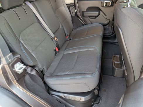 Used 2025 Jeep Wrangler Unlimited Rubicon 4xe w/ Convenience Group image 18