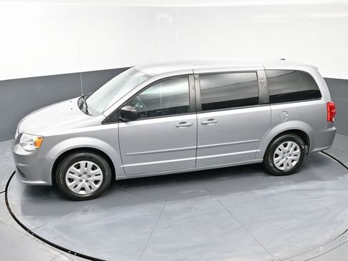 Used 2017 Dodge Grand Caravan SE w/ Power Window Group image 43