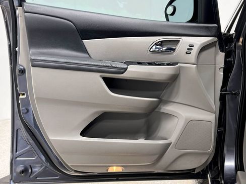 Used 2016 Honda Odyssey Touring image 14