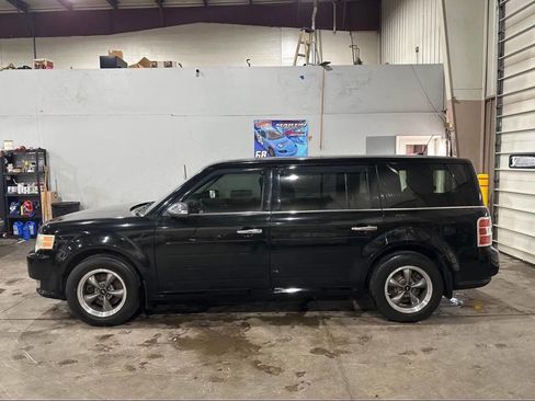 Used 2009 Ford Flex Limited image 2