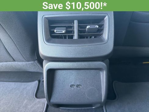 New 2026 Chevrolet Equinox EV LT image 30