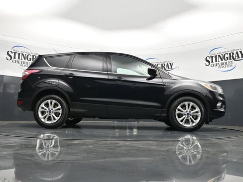 Used 2017 Ford Escape SE image 24