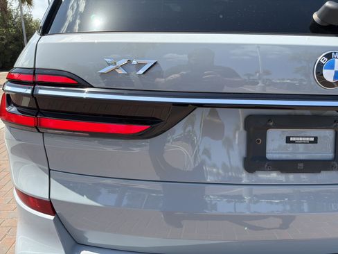 Used 2023 BMW X7 xDrive40i w/ Executive Package image 38
