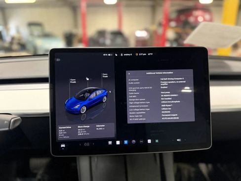 Used 2023 Tesla Model 3 Standard Range RWD image 31