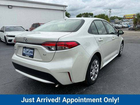 Used 2020 Toyota Corolla LE FWD image 4