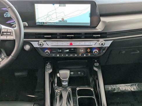 Used 2025 Kia Telluride S FWD image 17