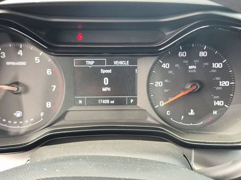 Used 2025 Chevrolet Trax LS FWD image 16