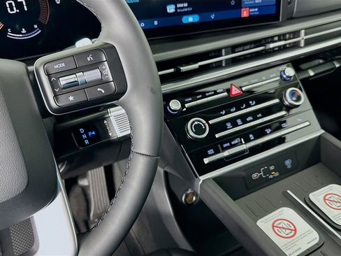 New 2026 Hyundai Santa Fe SE image 14