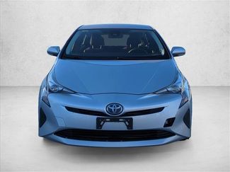 Used 2017 Toyota Prius Two video 2