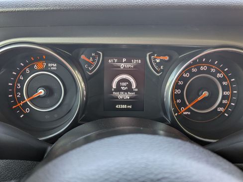 Used 2021 Jeep Wrangler Unlimited Sport AWD/4WD image 15