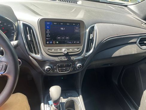 Used 2023 Chevrolet Equinox RS AWD/4WD image 8