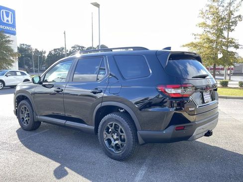 New 2025 Honda Pilot TrailSport image 5