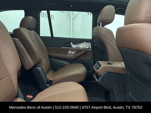 Used 2026 Mercedes-Benz GLS 450 4MATIC image 30