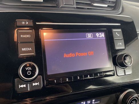 Used 2019 Honda CR-V LX image 3