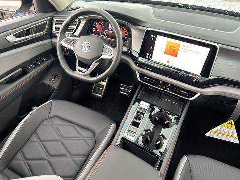 New 2026 Volkswagen Atlas Peak Edition AWD/4WD image 10