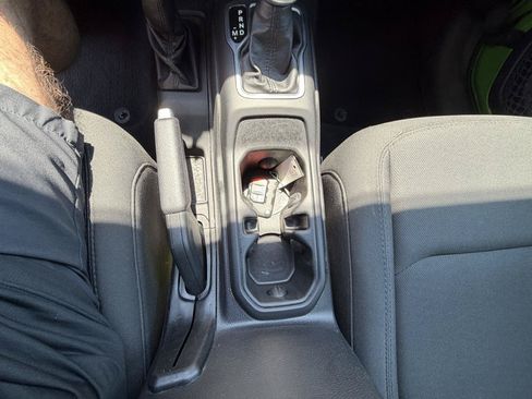 Used 2019 Jeep Wrangler Unlimited Sport S AWD/4WD image 27