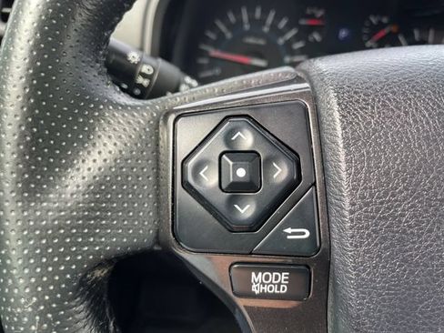 Used 2019 Toyota 4Runner TRD Off-Road Premium AWD/4WD image 22