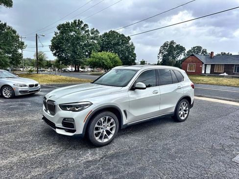 Used 2019 BMW X5 xDrive40i w/ Premium Package 2 AWD/4WD image 3