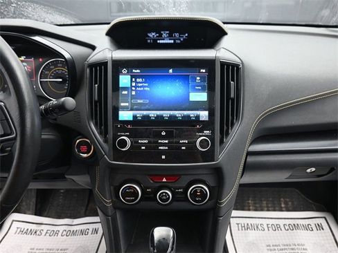 Used 2022 Subaru Crosstrek 2.5i Sport w/ Moonroof Package image 16