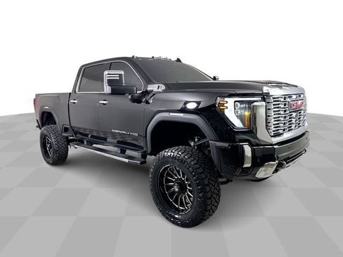 Used 2025 GMC Sierra 2500 Denali w/ Denali Reserve Package AWD/4WD image 2