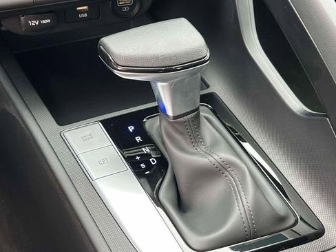 Certified 2023 Hyundai Elantra SEL image 31