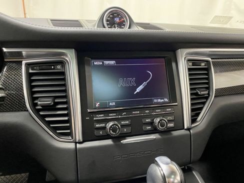 Used 2015 Porsche Macan Turbo AWD/4WD image 31