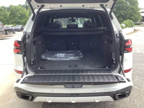 Used 2026 BMW X5 sDrive40i w/ M Sport Package RWD image 32