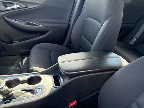 Used 2024 Chevrolet Malibu LT image 18