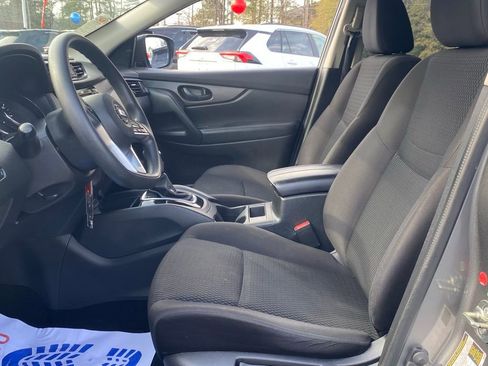 Used 2019 Nissan Rogue Sport S image 6