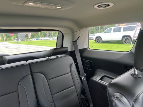 Used 2019 GMC Acadia SLT FWD image 13