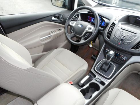 Used 2013 Ford C-MAX SE image 25