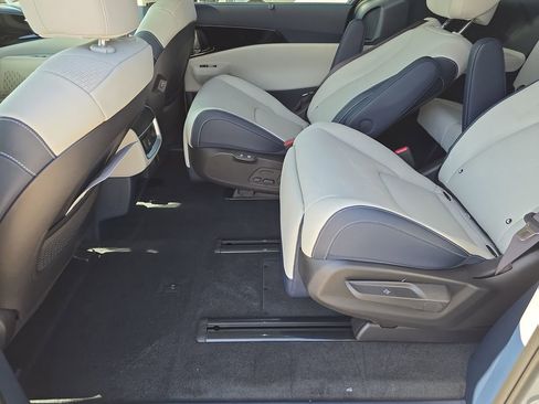 New 2026 Kia Carnival SX Prestige FWD image 17