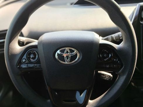 Used 2020 Toyota Prius LE image 19