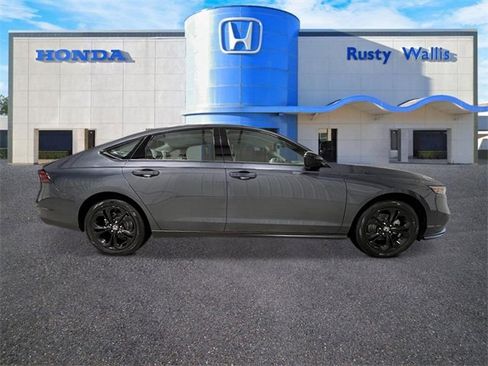 New 2025 Honda Accord SE image 2