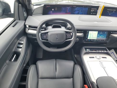 New 2025 Lincoln Navigator Reserve w/ Jet Appearance Package AWD/4WD image 18