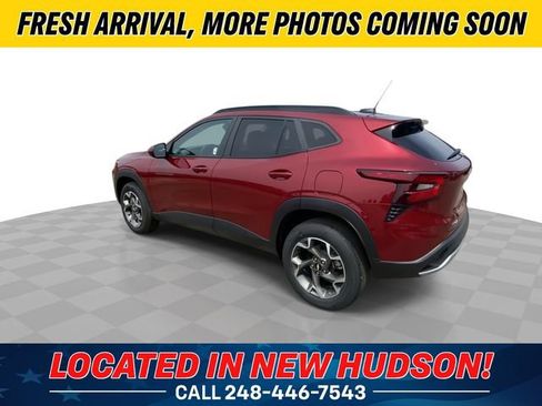 Used 2024 Chevrolet Trax LT w/ Driver Confidence Package FWD image 8
