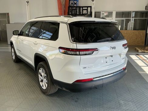 Used 2022 Jeep Grand Cherokee L Limited AWD/4WD image 5