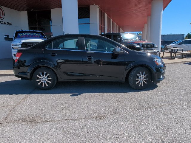 Used 2019 Chevrolet Sonic LT FWD image 13