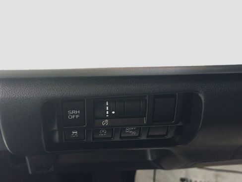 Used 2021 Subaru Crosstrek 2.5i Limited AWD/4WD image 16