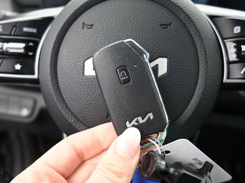 Used 2024 Kia Seltos SX image 36